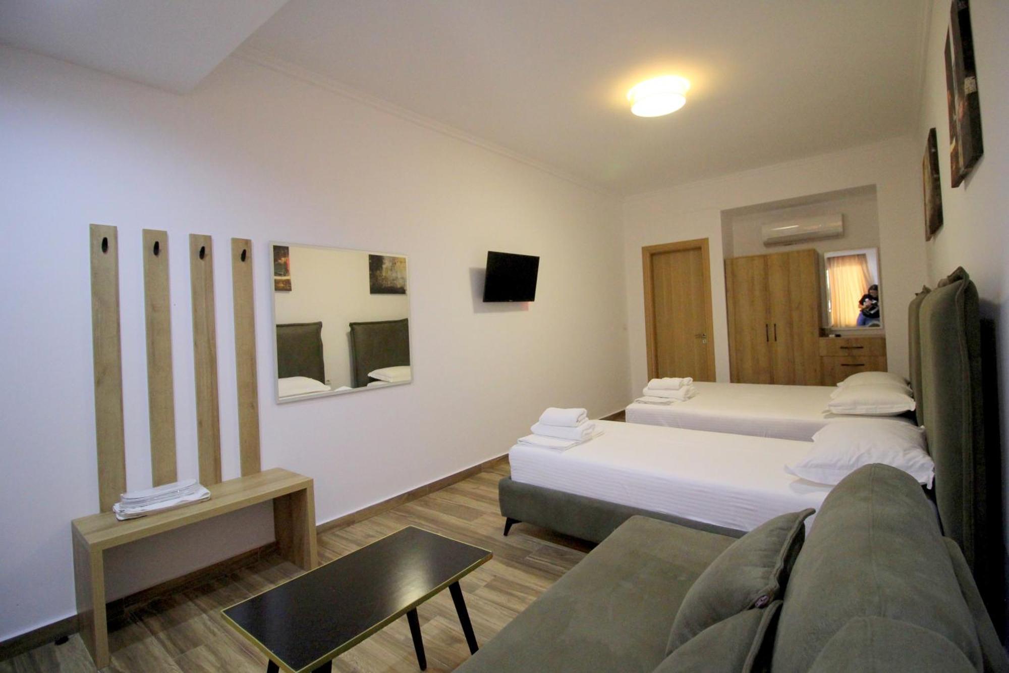 Ortus Rooms Sarande Exterior photo